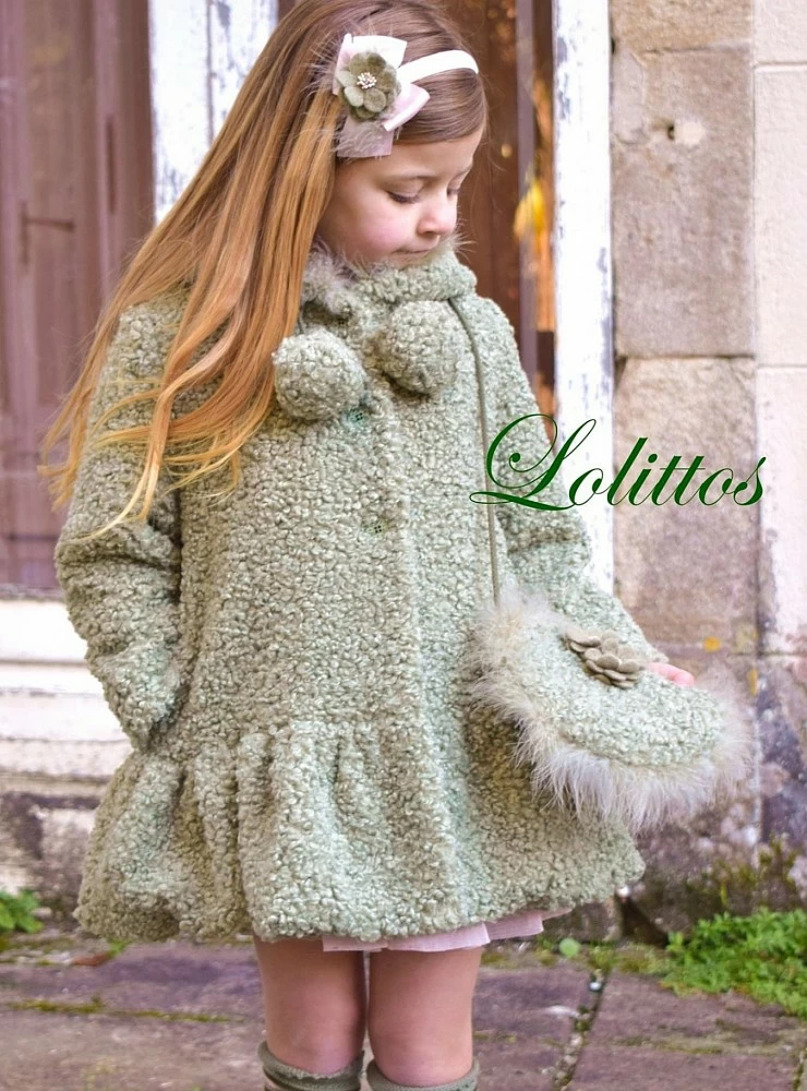 Abrigo tipo chaquetón de lolittos colección Militar