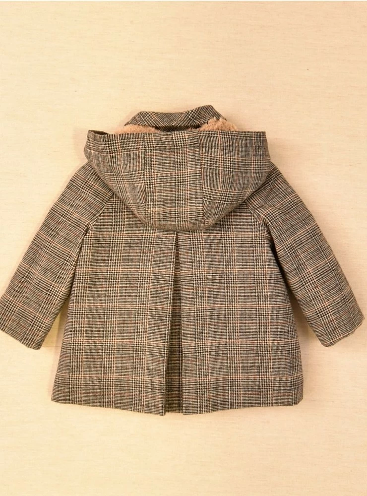 Abrigo tipo trenka de niño colección London de José Varón