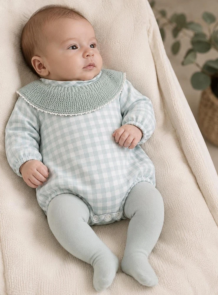 Baby boy romper in gingham print with knitted collar | Sophia Collection