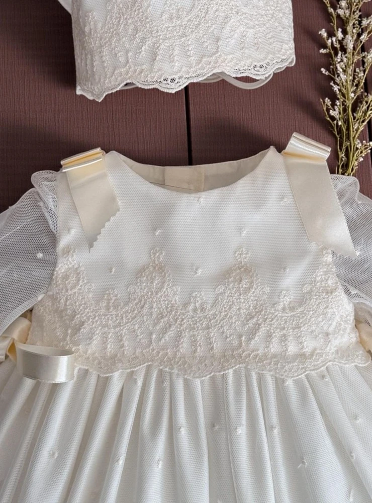 Baby christening dress with bonnet and beige embroidered tulle bloomers | Fantasy Collection