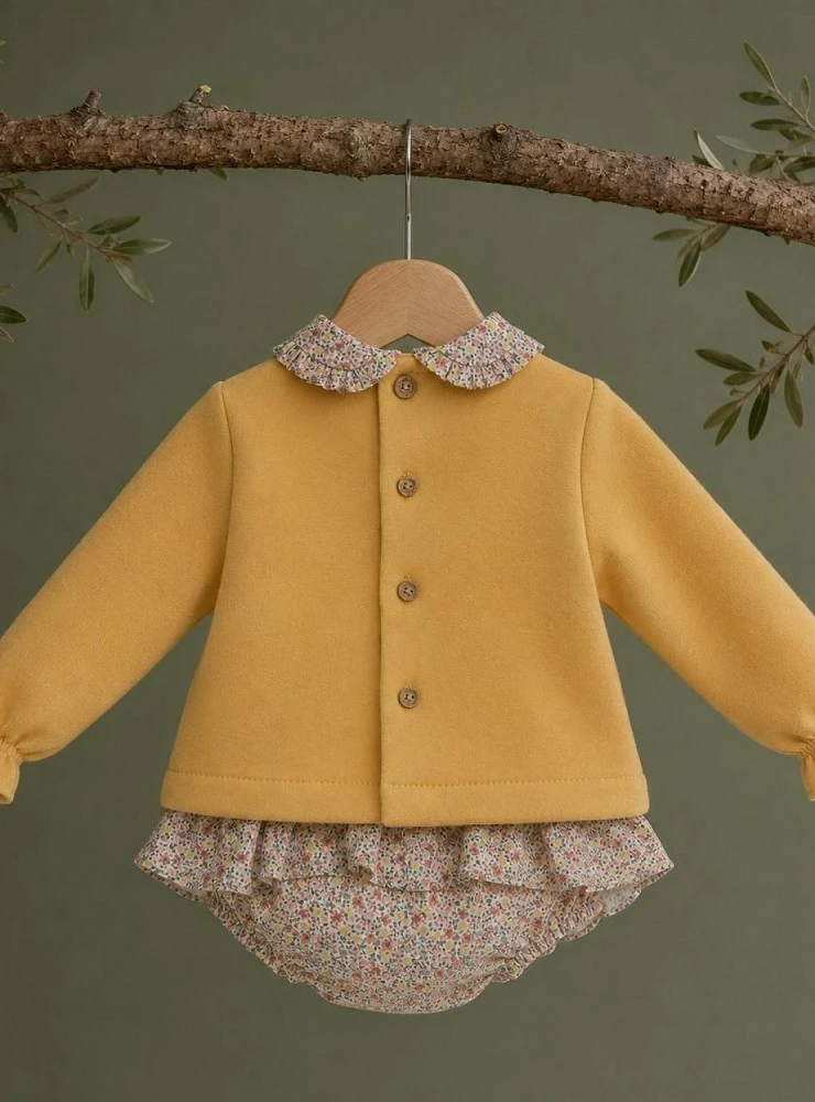Baby girl set sweatshirt and bloomers with ruffles Cascabel collection