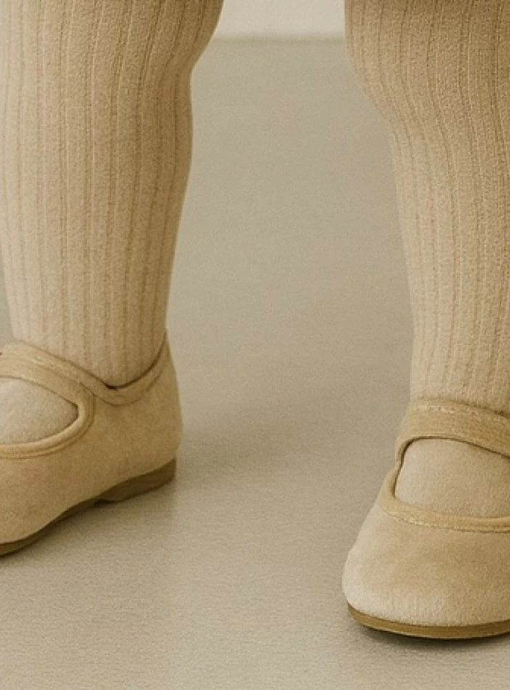 Beige velvet Mary Janes with Japanese buckle