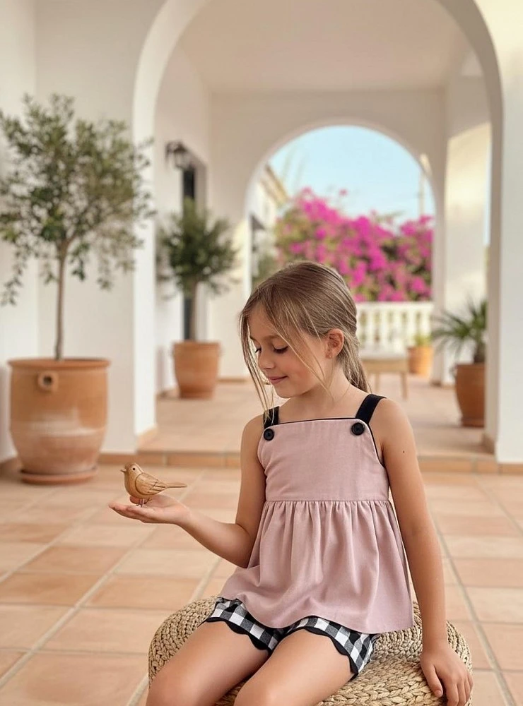 Blouse and shorts set from the Noir collection