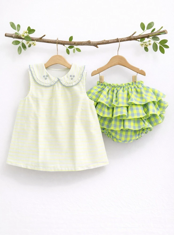 Blouse and skirt set from the Pescardinos collection