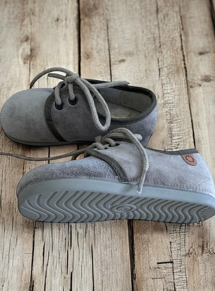 Blucher shoes for boys, Respectful footwear. Stone color.