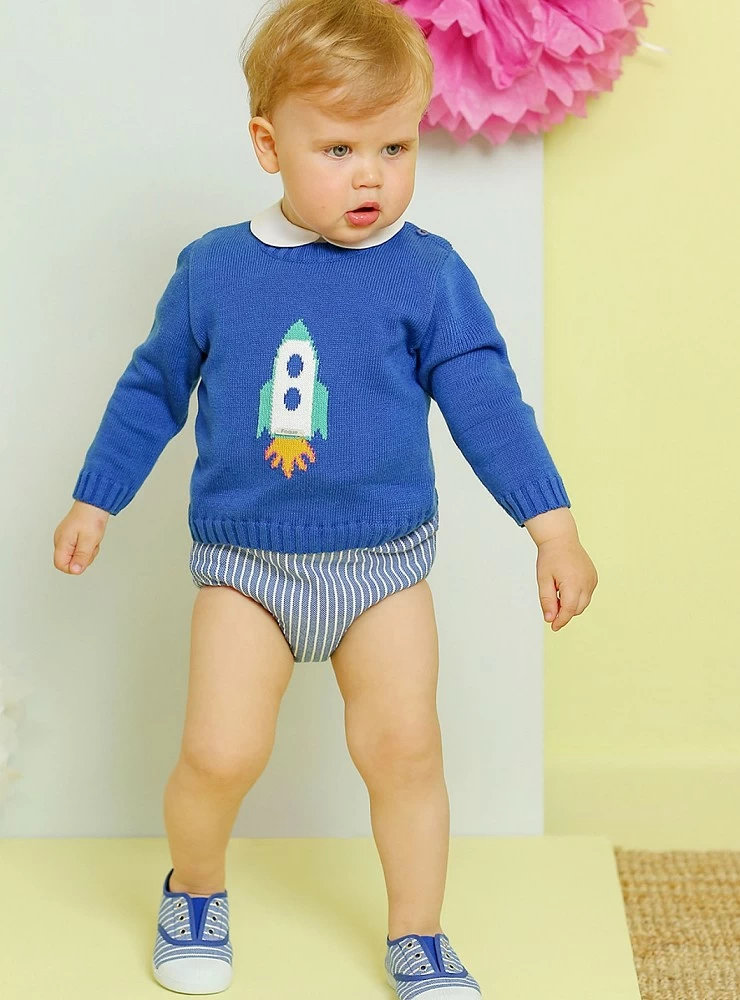 Blue knit sweater France with beautiful rocket.