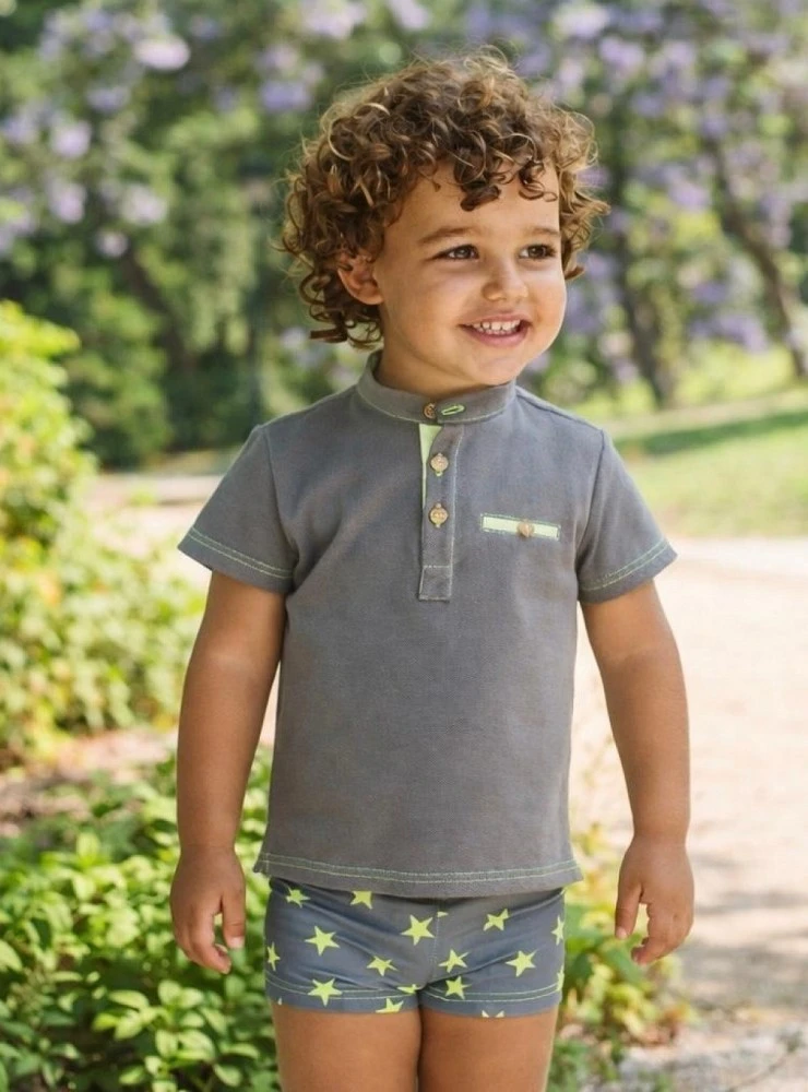 Boys' outfit. Polo shirt and boxer shorts from the Aurora Boreal collection.
