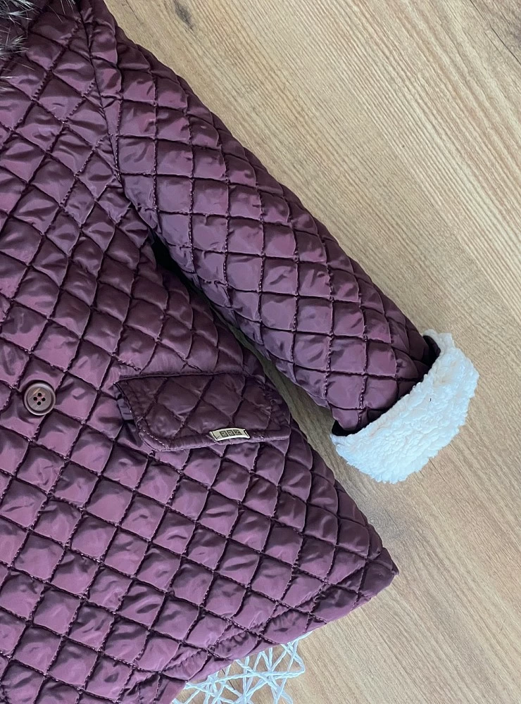 Burgundy padded unisex duffle coat.