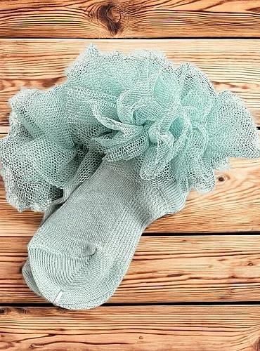 Calcetín tobillero para niña con tul. Muy Original.