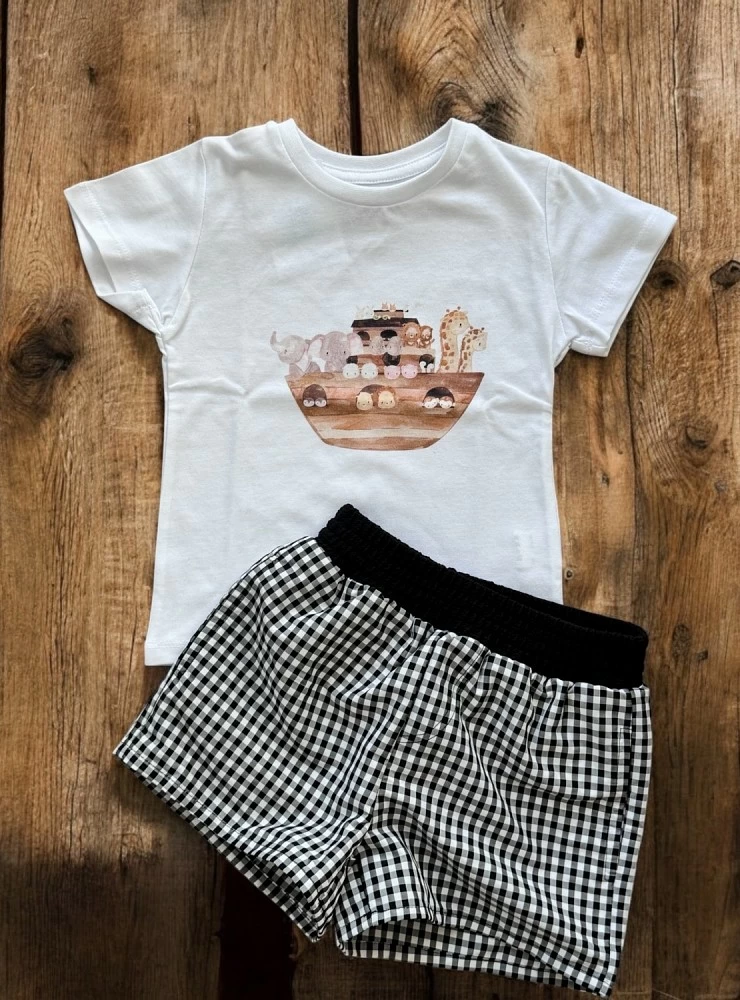 Children's set from the Mikonos collection by Martinique