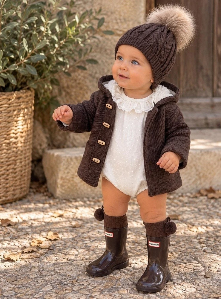 Chocolate and Beige Look, Baby