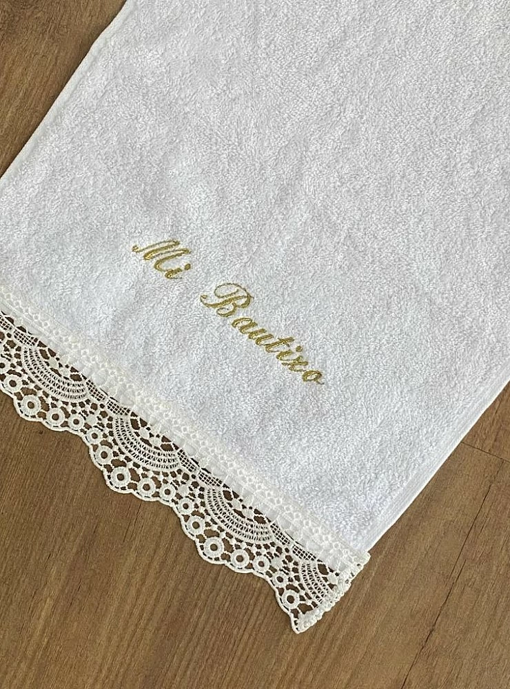 Christening towel in white terry with lace. Custom