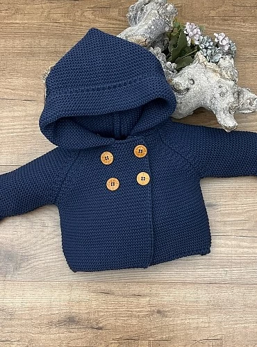 Chubby knit baby trenka.