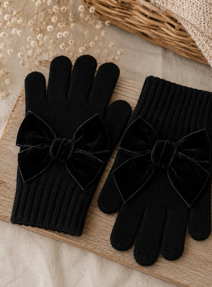 Condor brand gloves with velvet bow