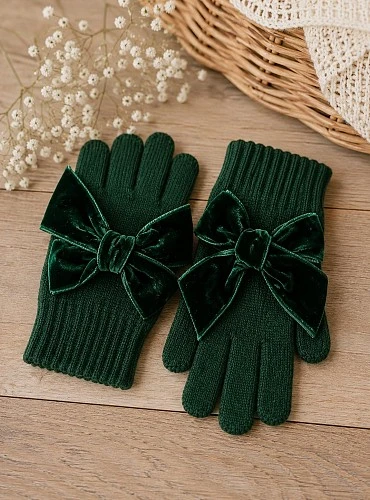 Condor brand gloves with velvet bow