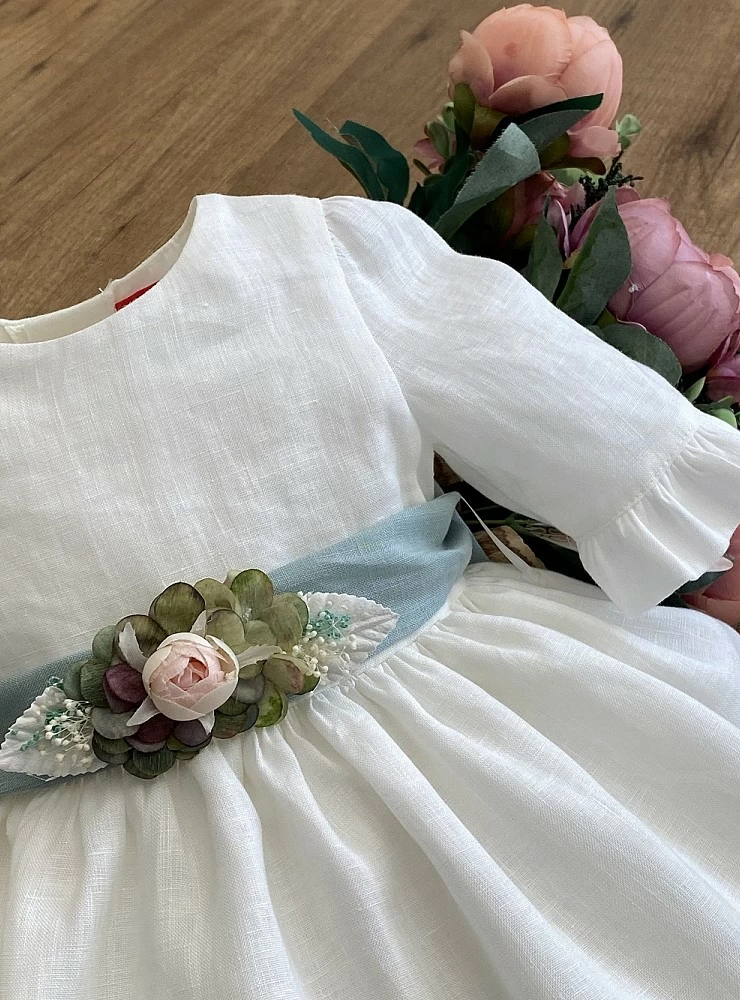 Conjunto bebé niña. Vestido y capota. Tres colores