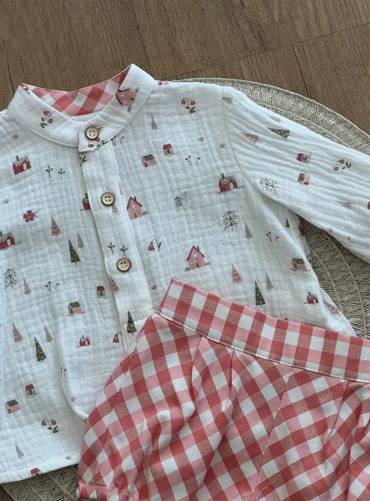 Conjunto bebé niño camisa y bombachito.