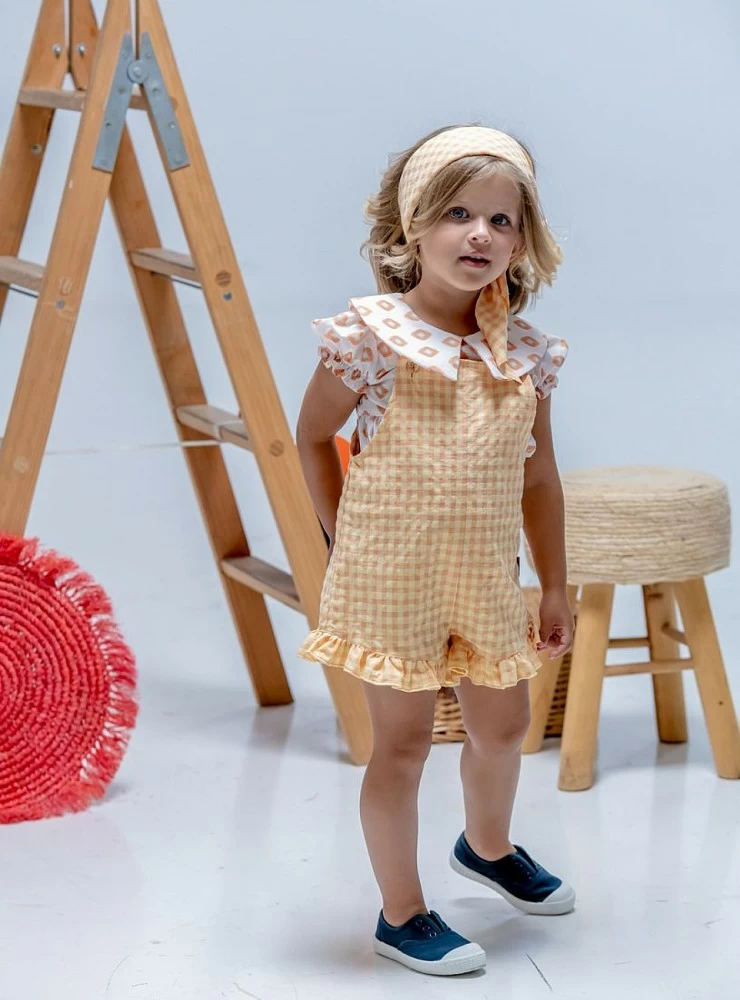 Conjunto Blusa y peto para niña Rombos y cuadros de José Varón