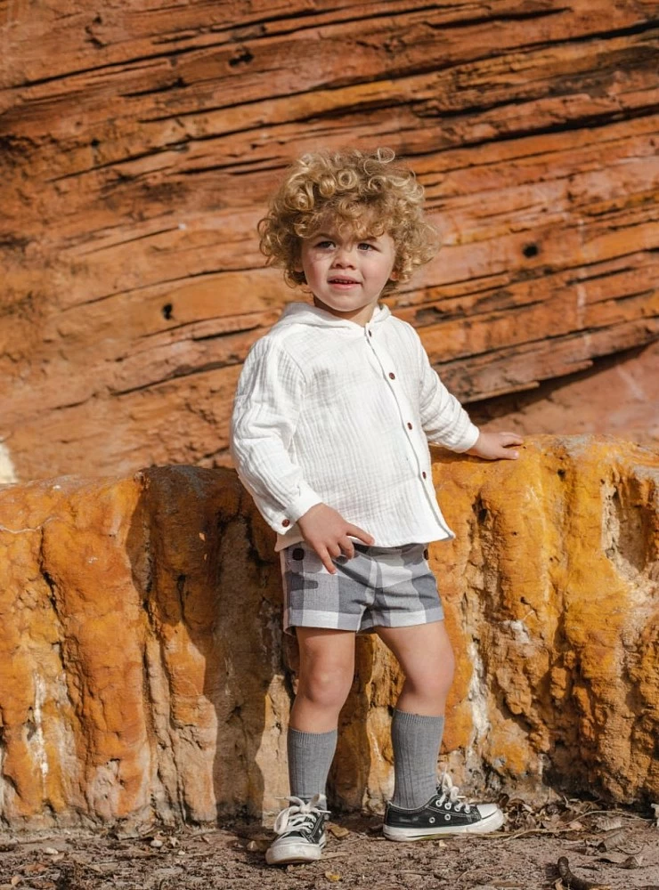 Conjunto camisa y pantalón cuadros gris de José Varón