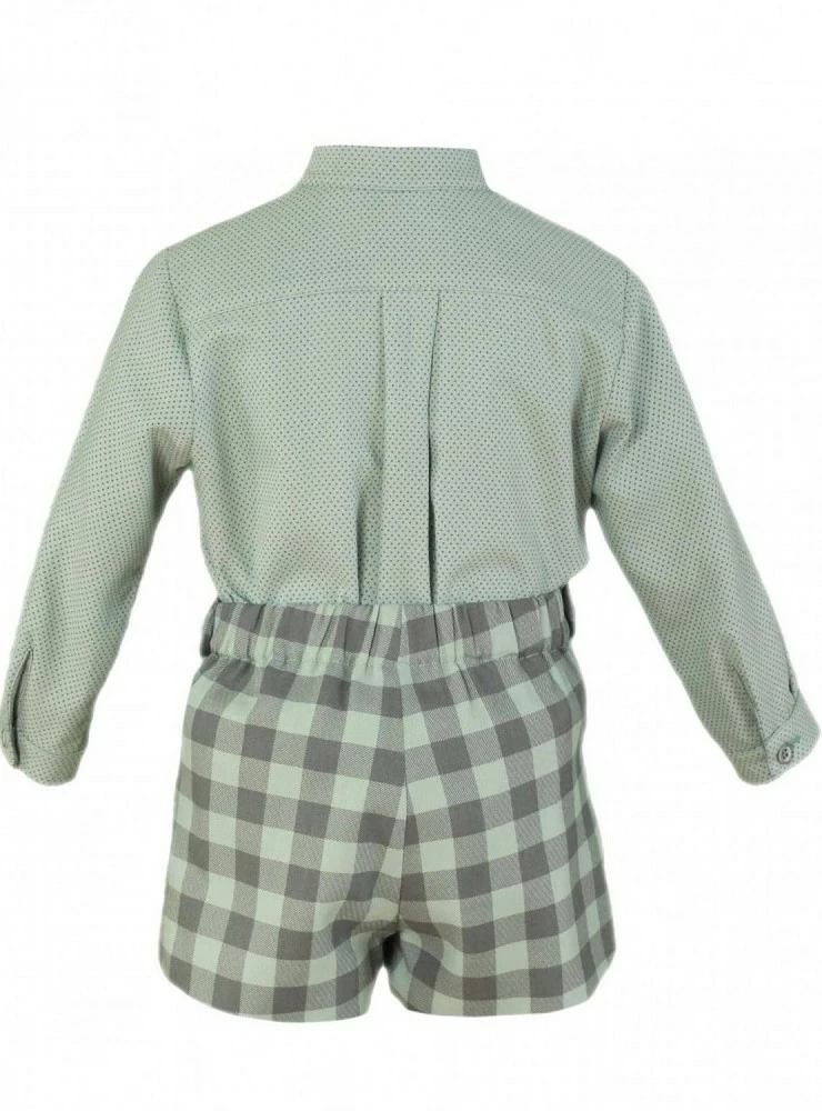 Conjunto camisa y pantalón verde empolvado y gris