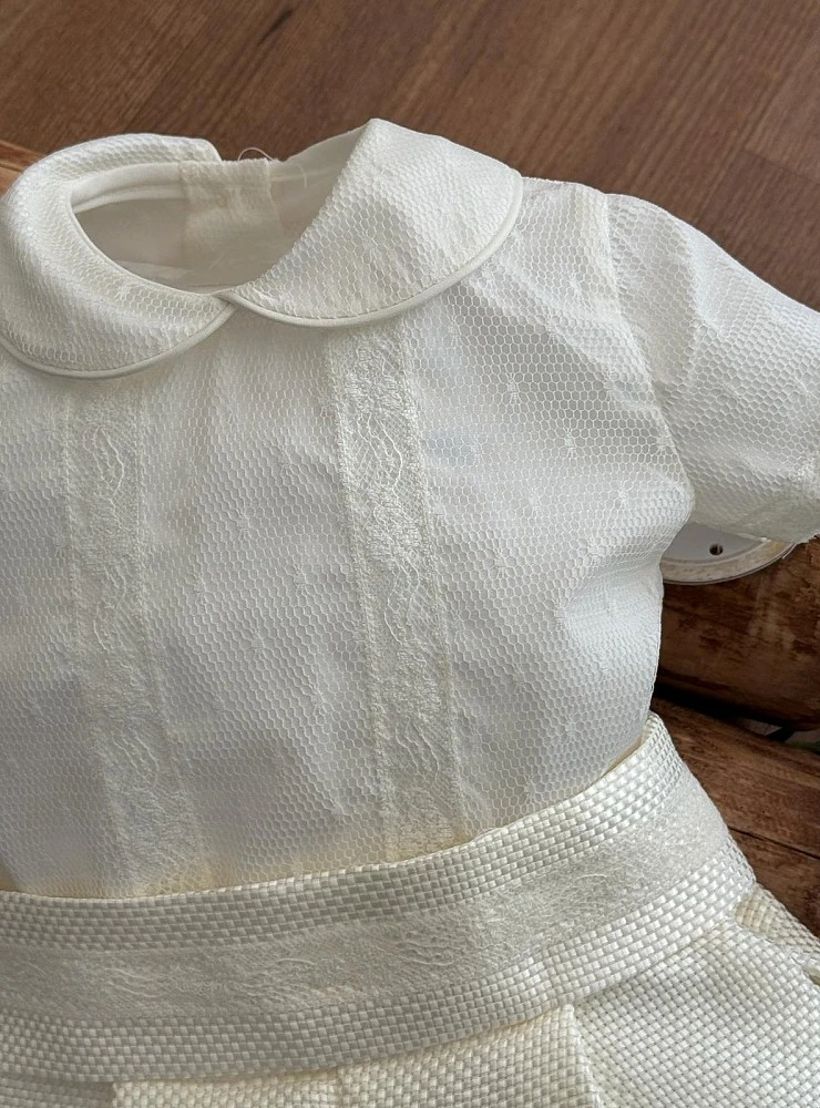 Conjunto de Bautizo para Bebé Niño de Tres Piezas Beige