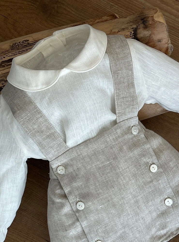 Conjunto de ceremonia para niño con ranita y blusa de lino arena