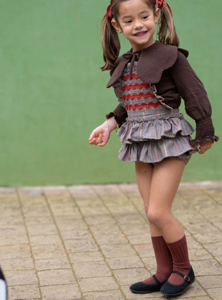 Conjunto de niña colección Nuez con pichy y blusa de muselina