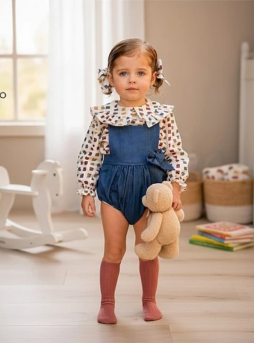 Conjunto de peto vaquero y blusa para niña Colección Parchís