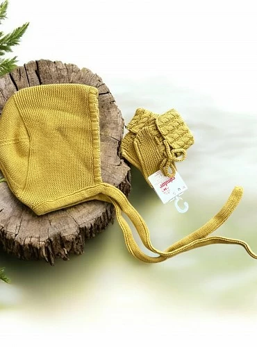 Conjunto gorrito y patucos de cóndor talla 6 meses