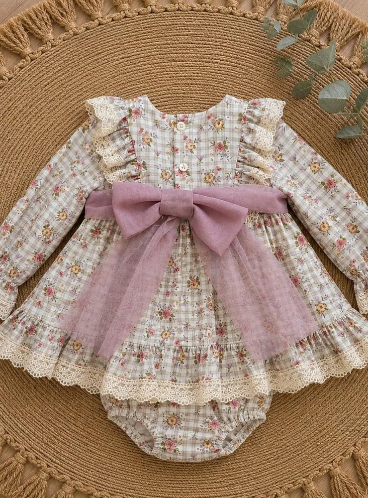 Conjunto niña jesusito y braguita Colección Mery