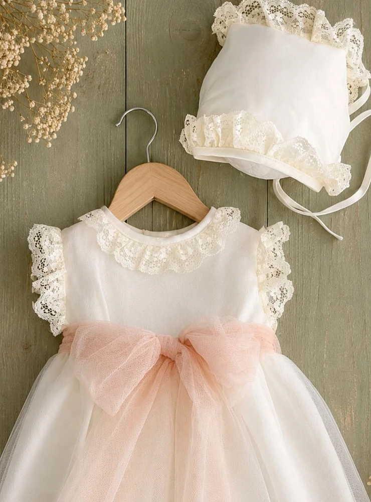 Conjunto para bautizo. Faldon y capota talla 6 meses.