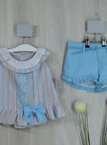 Conjunto para niña blusa con short y cinturón. P-V