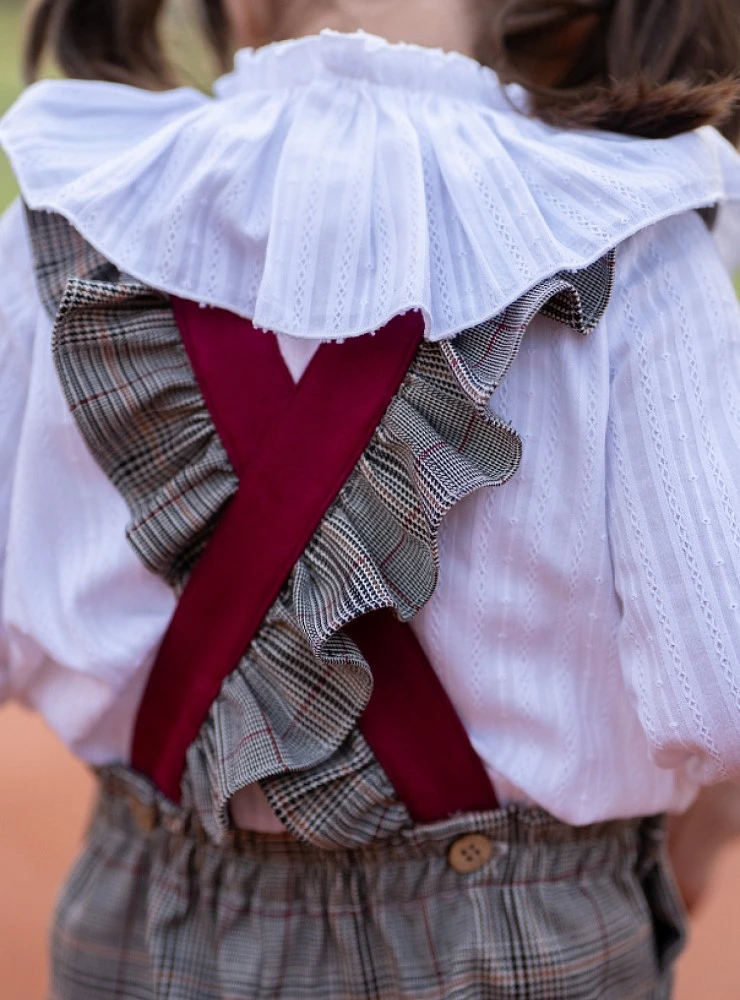 Conjunto para niña colección Gallo con blusa de cuello volante y ranita