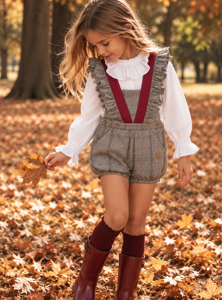 Conjunto para niña colección Gallo con blusa de cuello volante y ranita