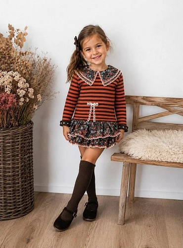 Conjunto para niña con jersey y braga falda Colección Nectarina de Lolittos