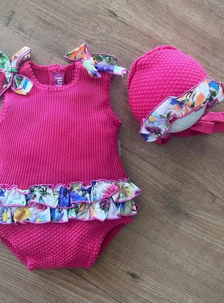 Conjunto para niña de nini. Ranita y capota Fucsia