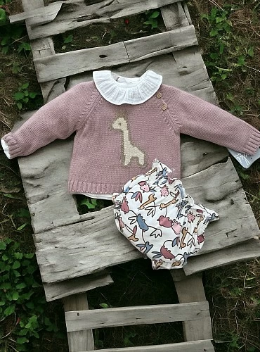 Conjunto para niña de tres piezas Colección Jirafa