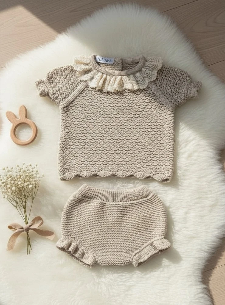 Conjunto para niña dos piezas color arena