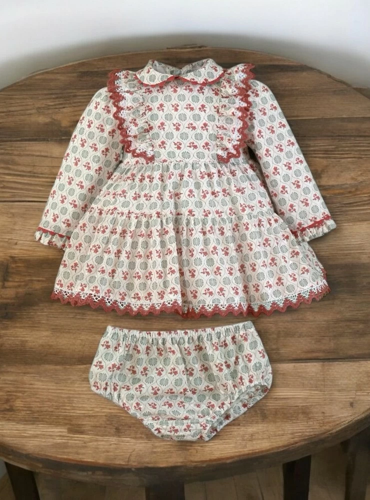 Conjunto para niña jesusito y braga colección Bugambilia