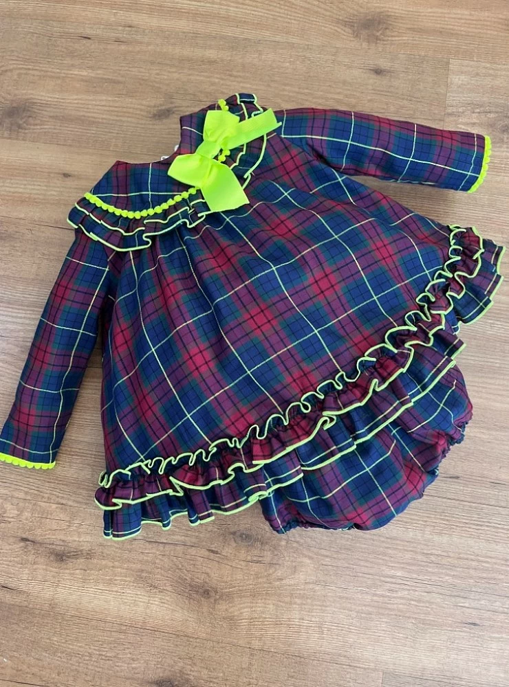 Conjunto para niña jesusito y braga de lolittos colección Harry