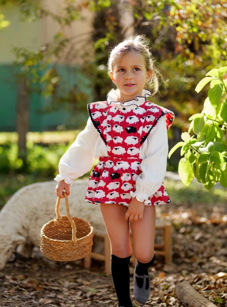 Conjunto para niña ovejas felices de José Varón