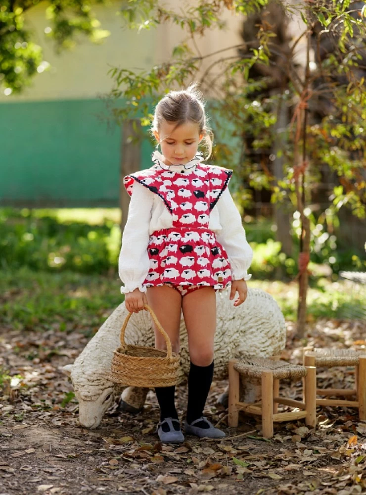 Conjunto para niña ovejas felices de José Varón