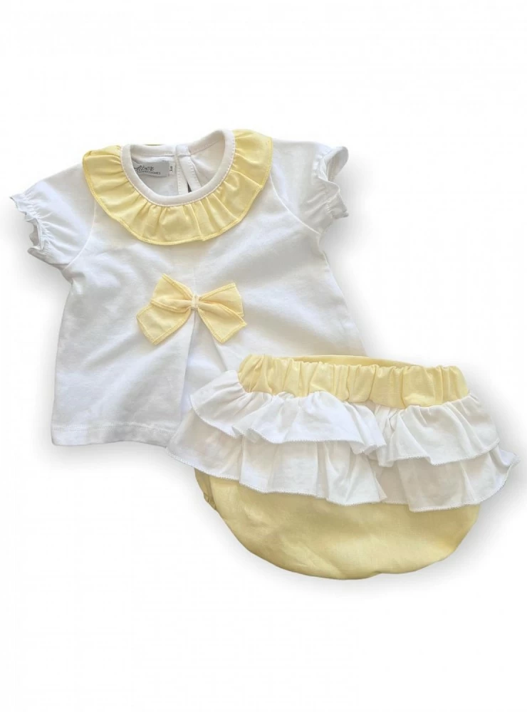 Conjunto para niña. Blanco y amarillo.