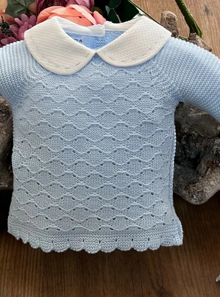 Conjunto para niño azul y blanco. Punto de Verano