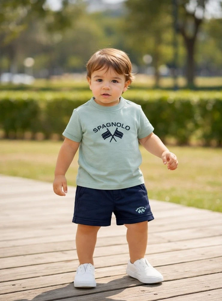 Conjunto para niño camiseta verde y pantalón marino