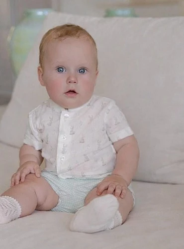 Conjunto para niño dos piezas. Conejitos