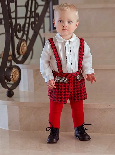 Conjunto para niño. Camisa blanca y pantalón en pata de gallo.