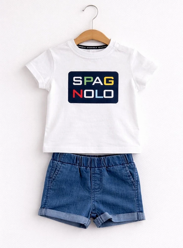Conjunto para niño. Camiseta y jeans
