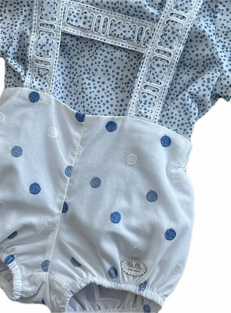 Conjunto para niño. Ranita y blusa con bodoques bordados