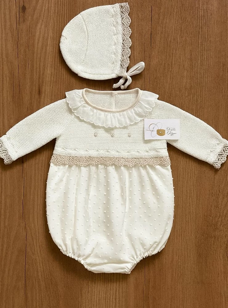 Conjunto pelele y capota para Bautizo.